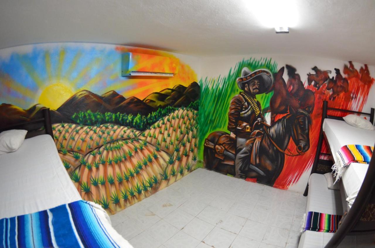 Fiesta Party Hostel - Канкун Экстерьер фото