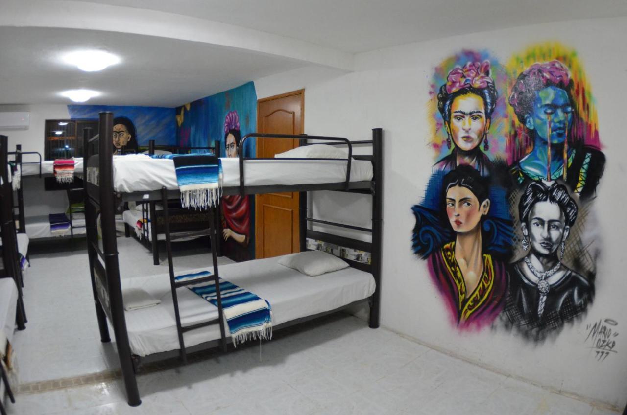 Fiesta Party Hostel - Канкун Экстерьер фото