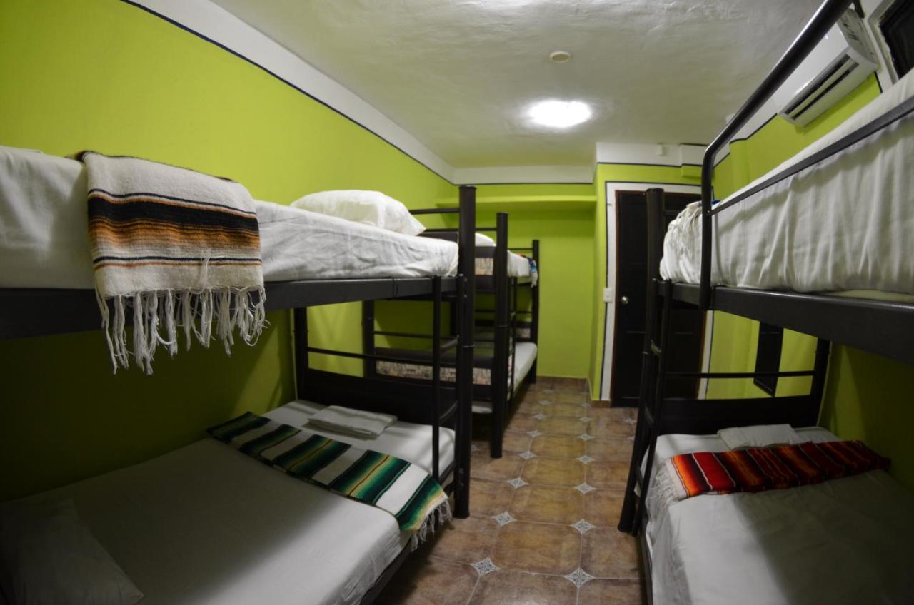 Fiesta Party Hostel - Канкун Экстерьер фото